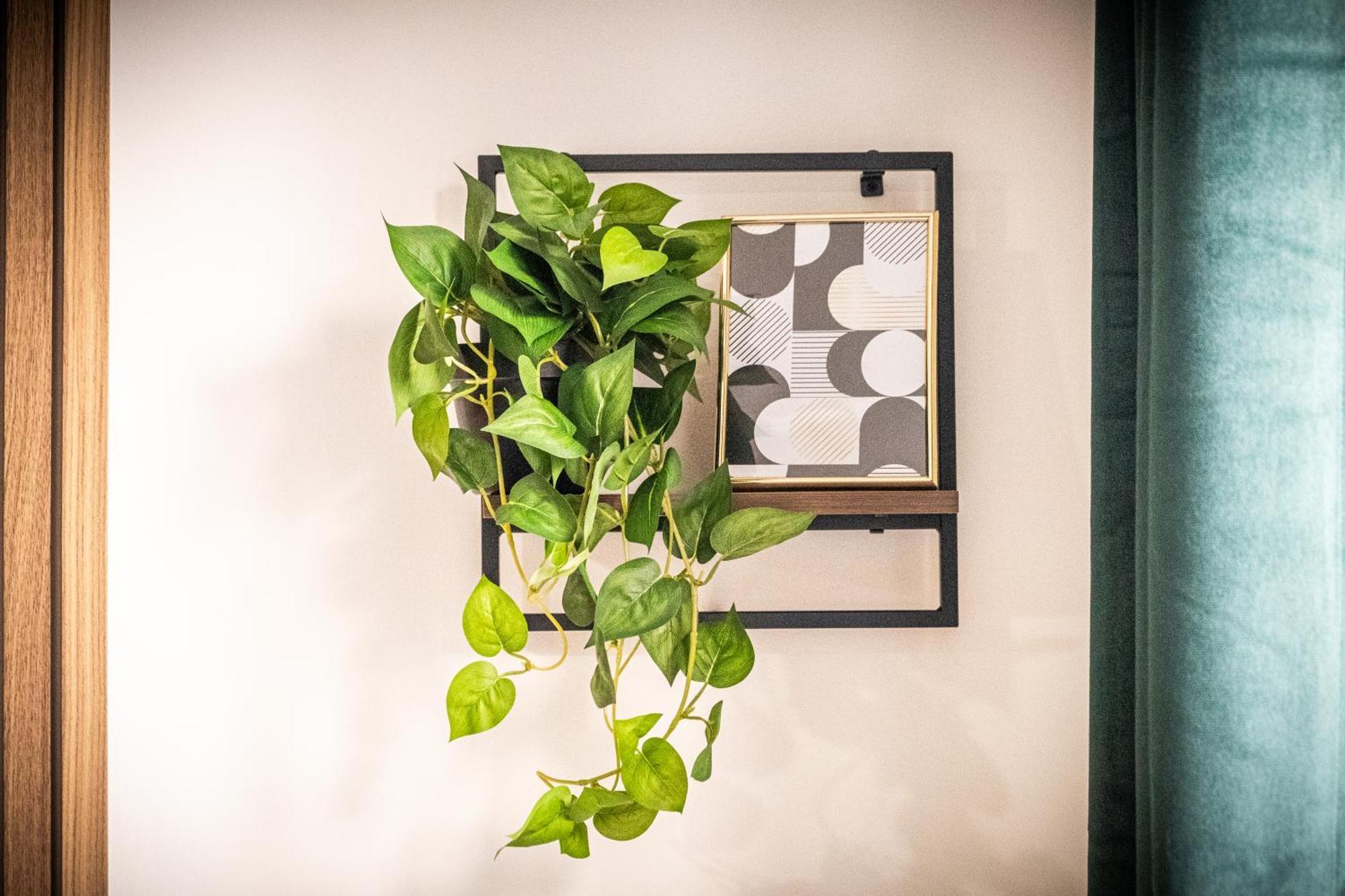City Centre Emerald Escape - Sleeps-6, 2Beds & 2Baths , Netflix , Free Internet Birmingham Eksteriør bilde