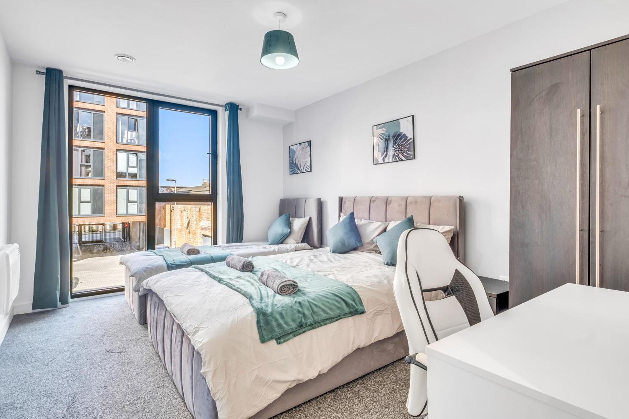 City Centre Emerald Escape - Sleeps-6, 2Beds & 2Baths , Netflix , Free Internet Birmingham Eksteriør bilde