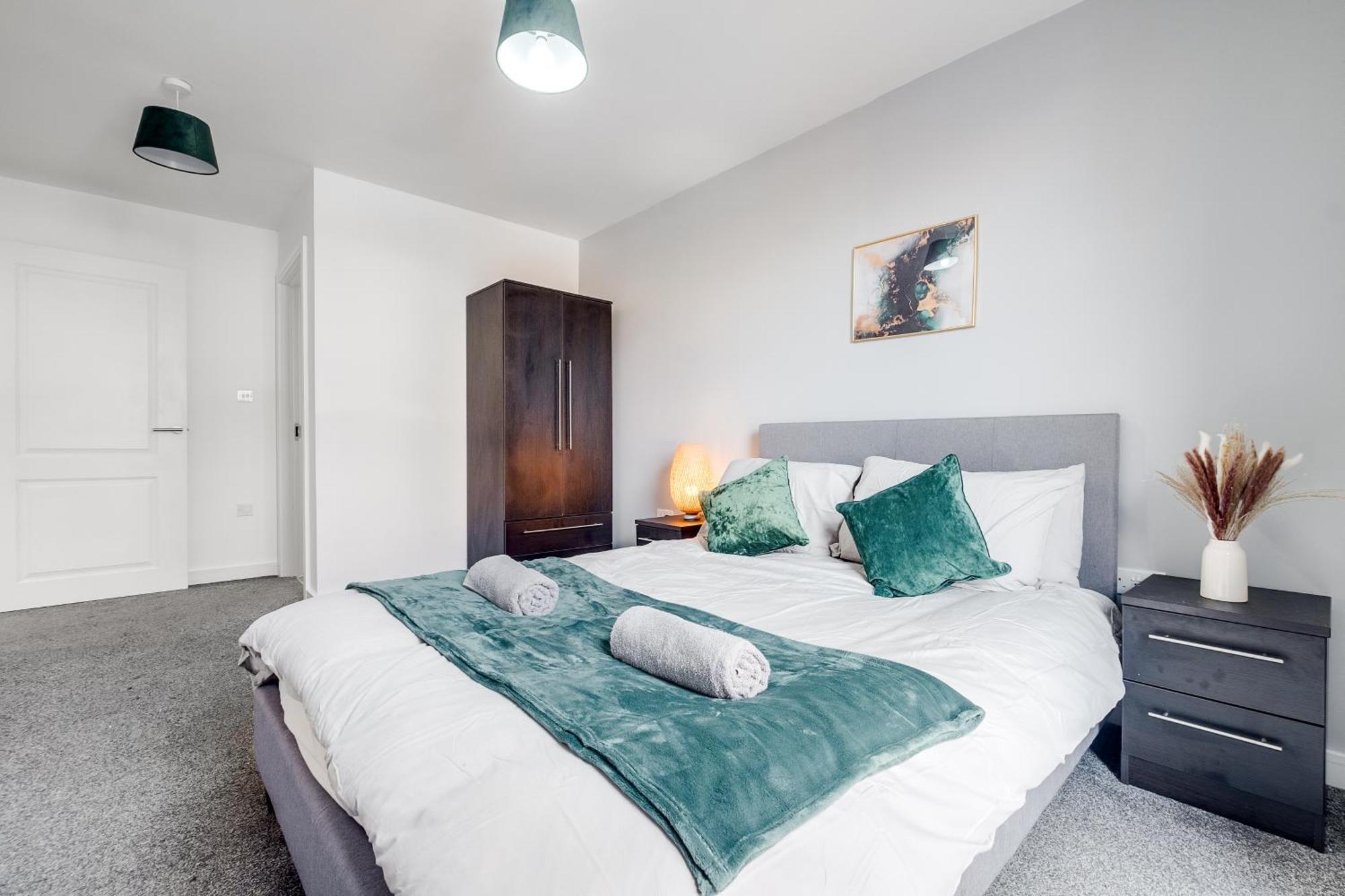 City Centre Emerald Escape - Sleeps-6, 2Beds & 2Baths , Netflix , Free Internet Birmingham Eksteriør bilde