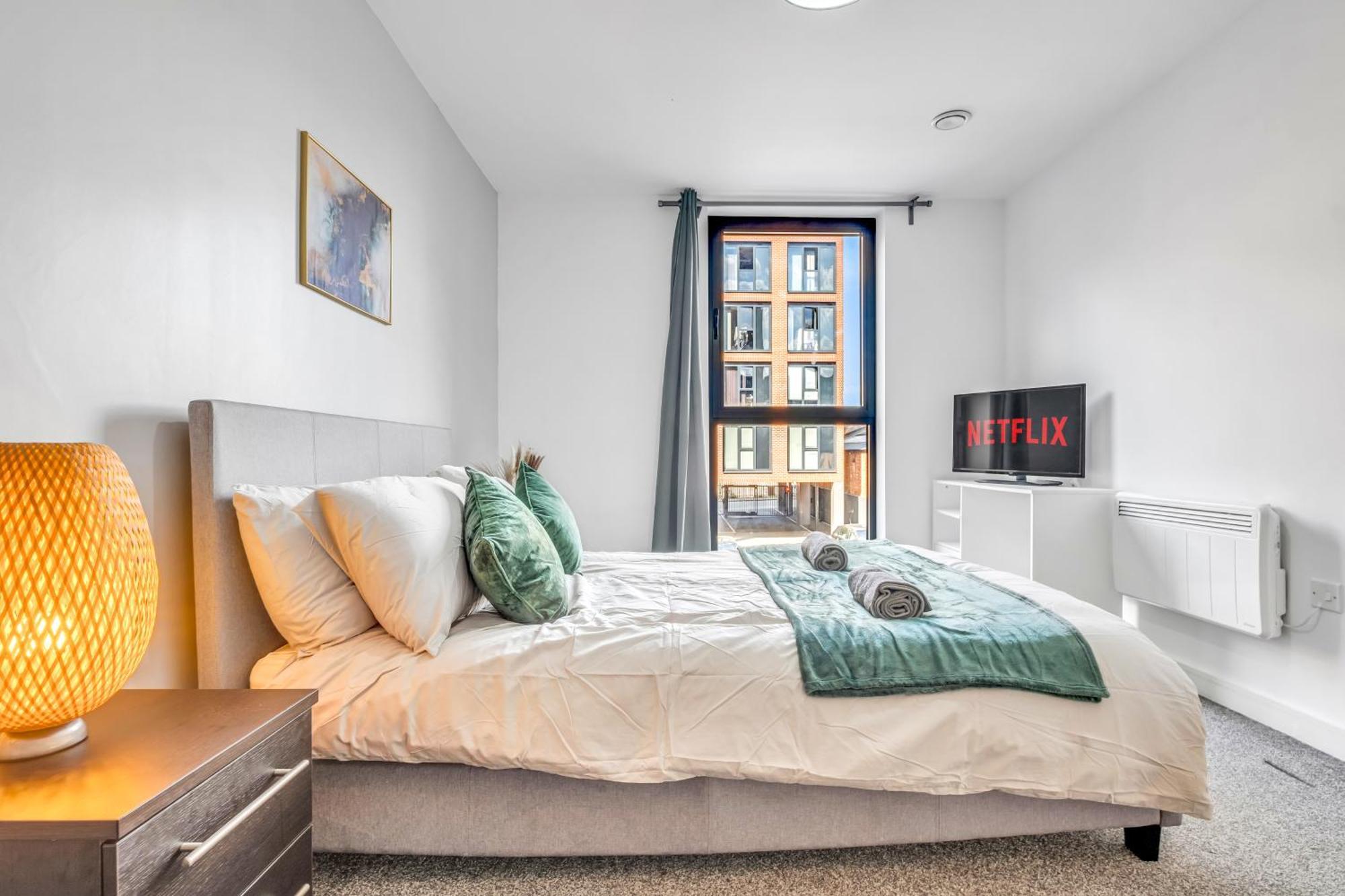 City Centre Emerald Escape - Sleeps-6, 2Beds & 2Baths , Netflix , Free Internet Birmingham Eksteriør bilde